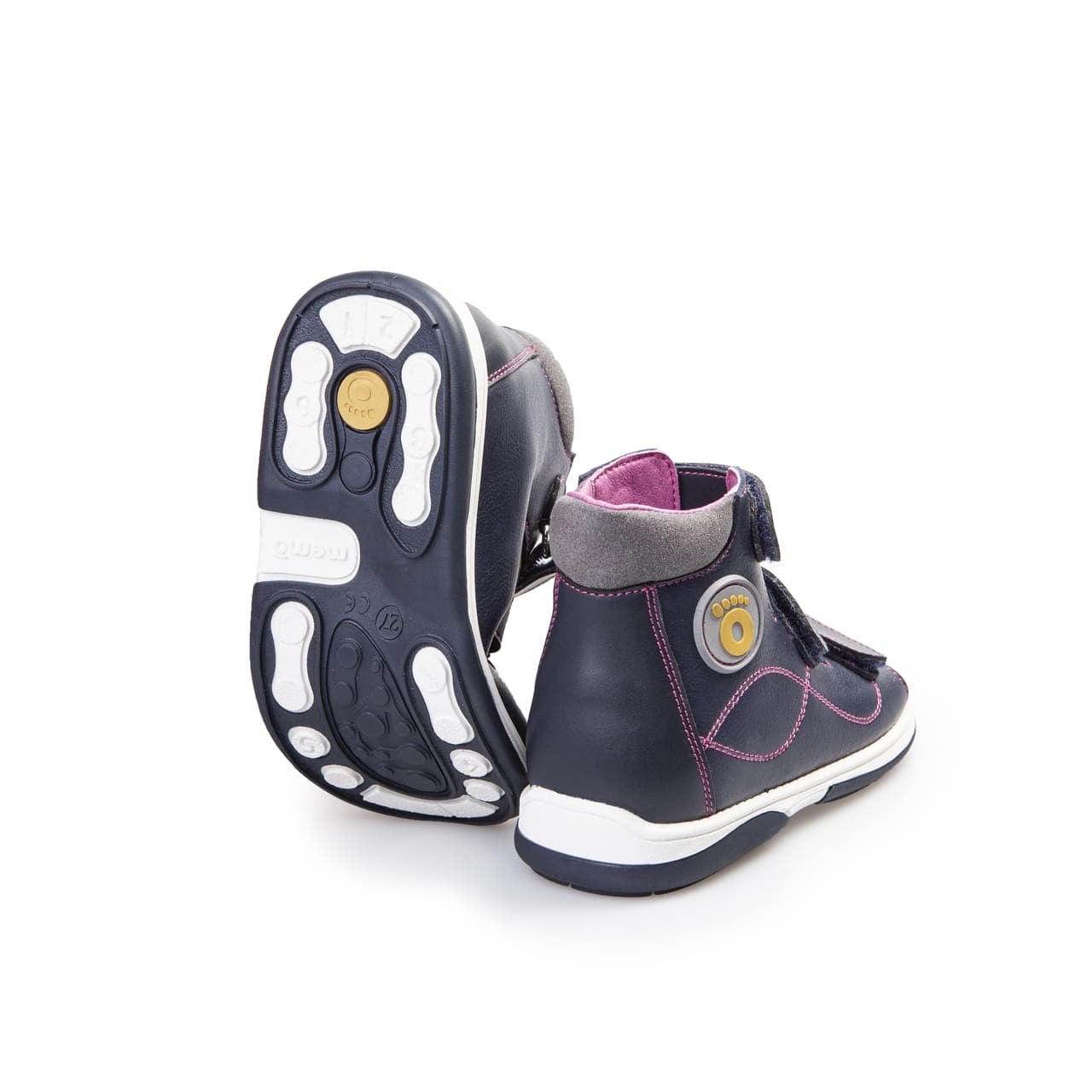 Betti kék kislányszandál - rózsaszín varrással - párban oldalról