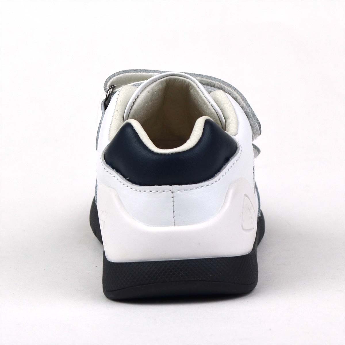 Fehér sneaker babacipő fiúknak - hátulról