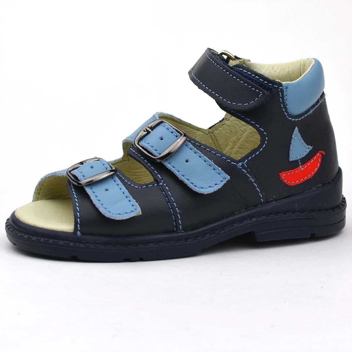 Salus F50 fiú szandál kék színben, vitorlás hajóval az oldalán