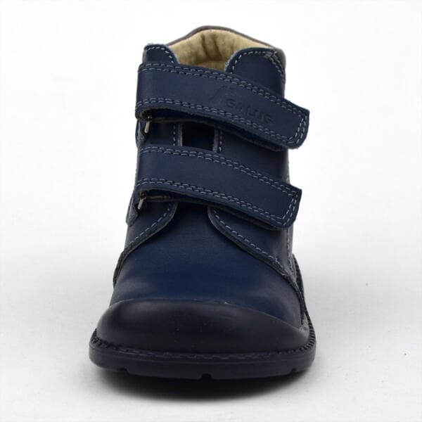 Flo-810 fiú zárt cipő - kék színben, vasmacskával szemből