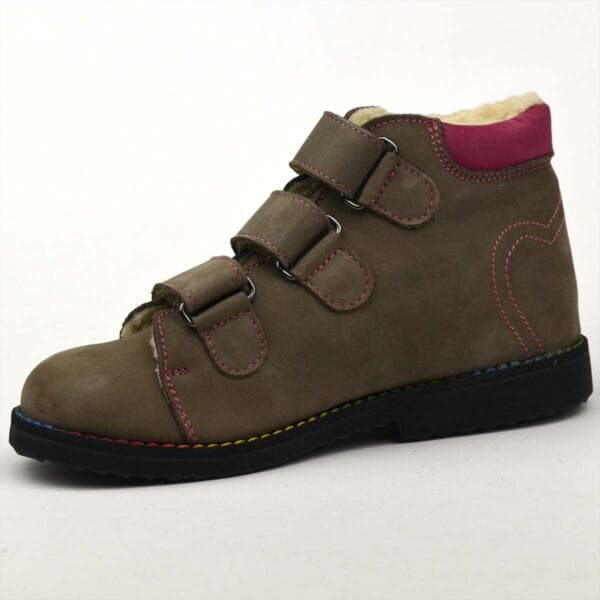 Flo-901 Salus bélelt kislánycipő mogyoró barna, bordó gallérral - belső oldala Flo-901 Salus bélelt kislánycipő mogyoró barna, bordó gallérral - belső oldala