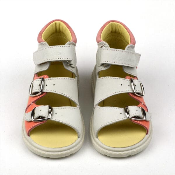 Flo-911 kislányszandál lovacskával - párban szemből - felülről