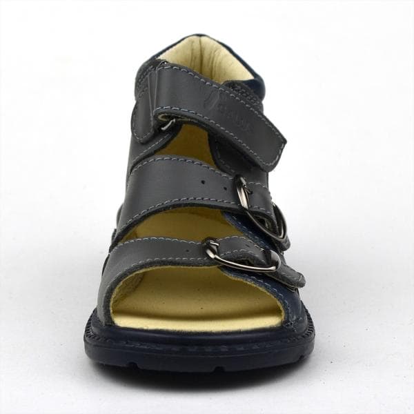 Flo-911 fiúszandál szürke színben vonattal - elölről Flo-911 fiúszandál szürke színben vonattal - elölről