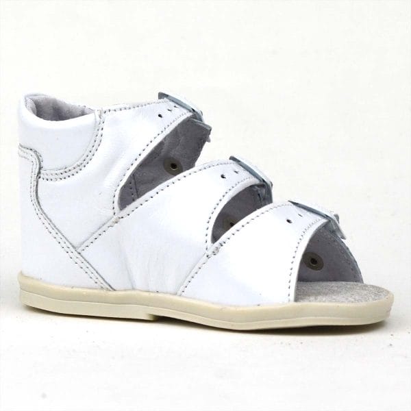 Kislány fehér babaszandál lila csillogó szívekkel - belső oldalról Kislány fehér babaszandál lila csillogó szívekkel - belső oldalról