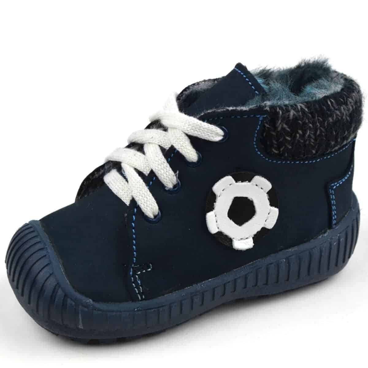 Maus bélelt fiú babacipő sötétkék - foci labdával az oldalán Maus bélelt fiú babacipő sötétkék - foci labdával az oldalán