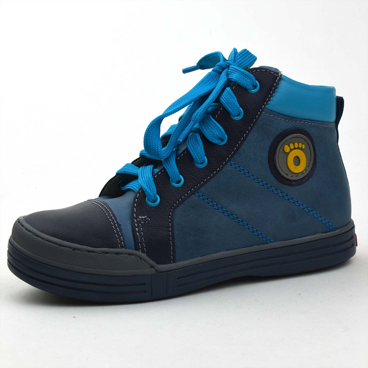 Portland kék fiú cipő oldalról.jpg Portland kék fiú cipő oldalról