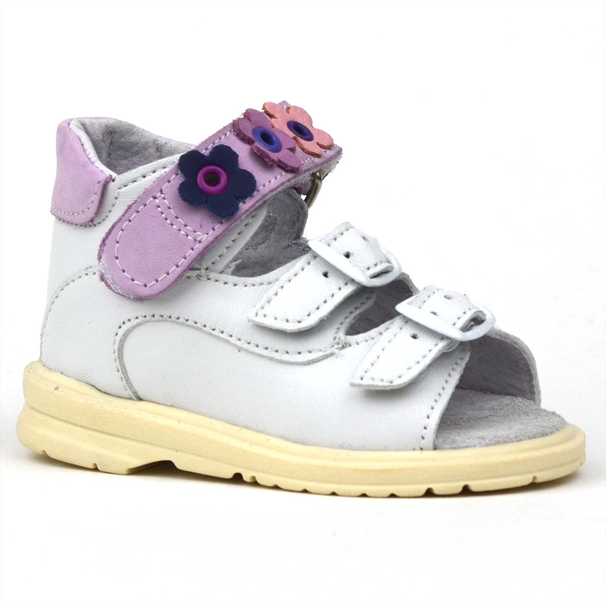 SZ4 kislányszandál fehér színben, lila tépőzárral és virágokkal SZ4 kislányszandál fehér színben, lila tépőzárral és virágokkal