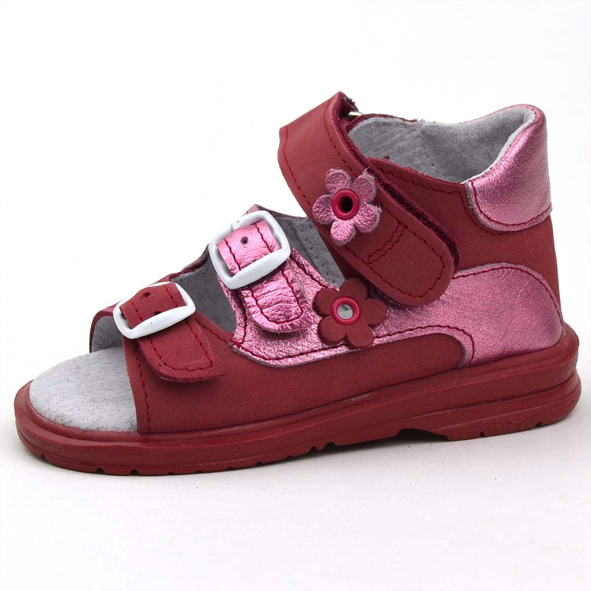 SZ4 kislányszandál bordó színben, kicsi virágokkal